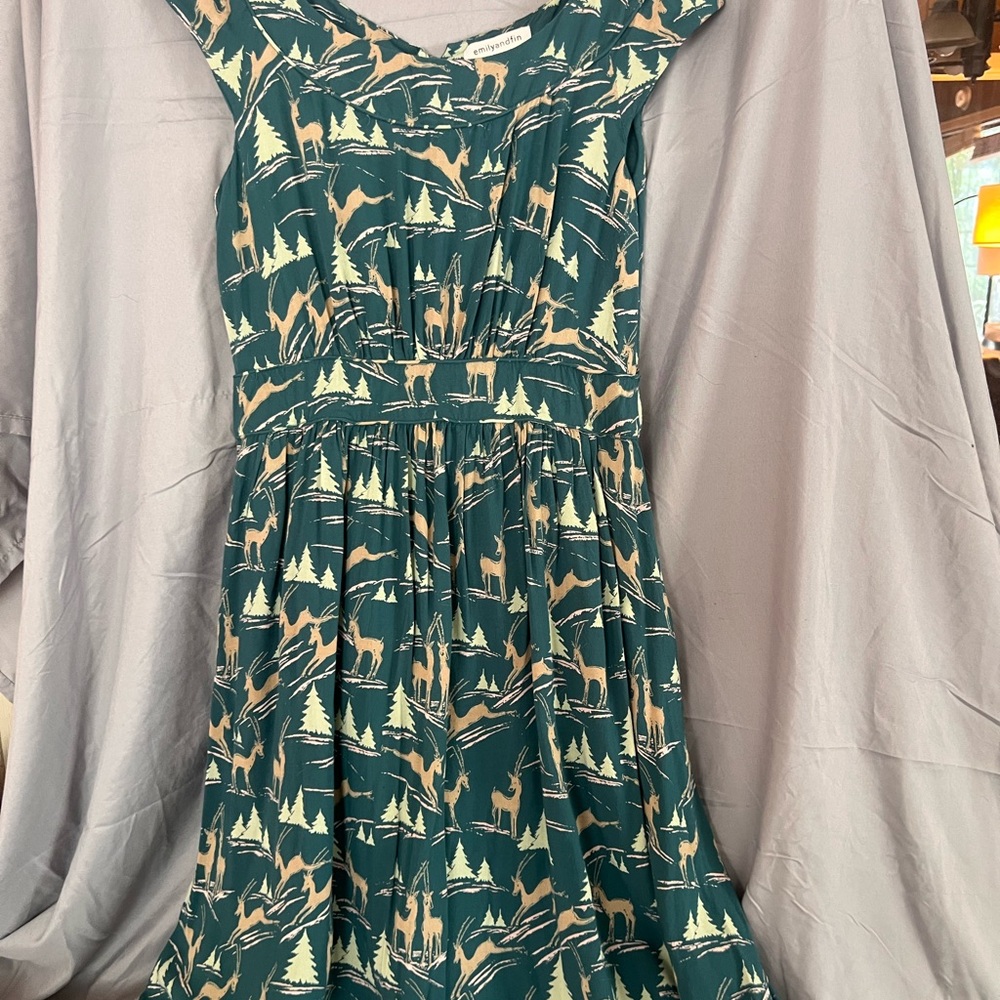 Chic Forest Print Casual Dress - Green and Cream